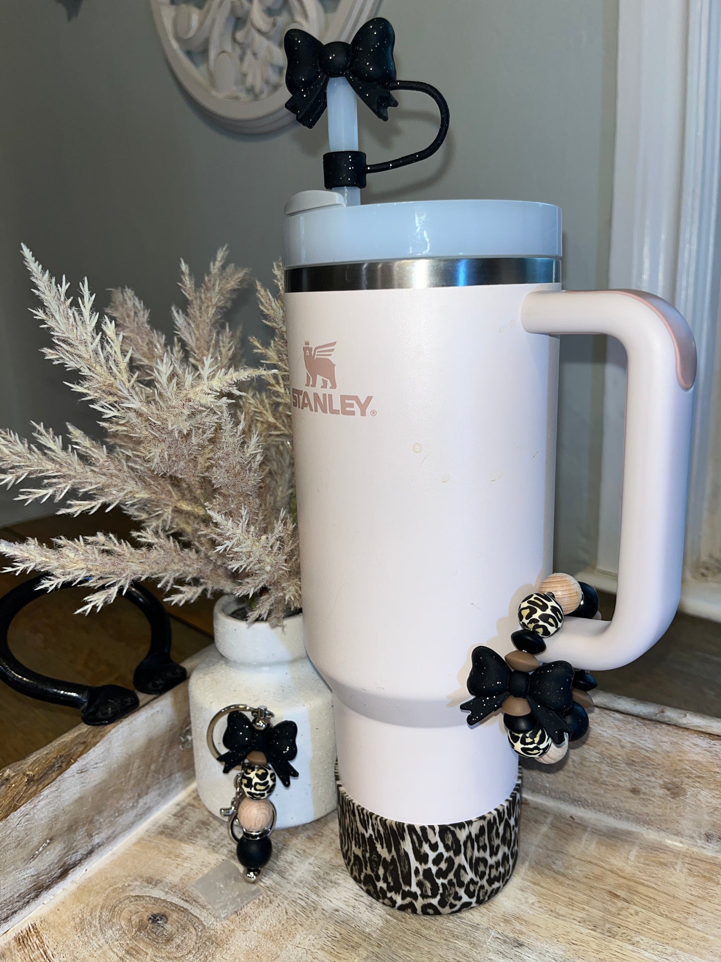 Leopard Bow Tumbler Set
