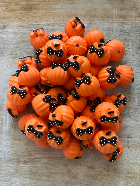 3D Orange Pumpkin w/Bow Focal
