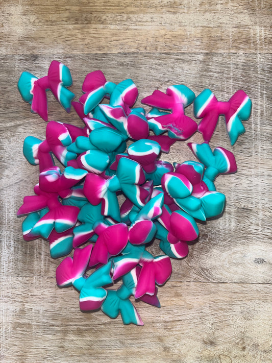 Pink/Teal Bow Focal